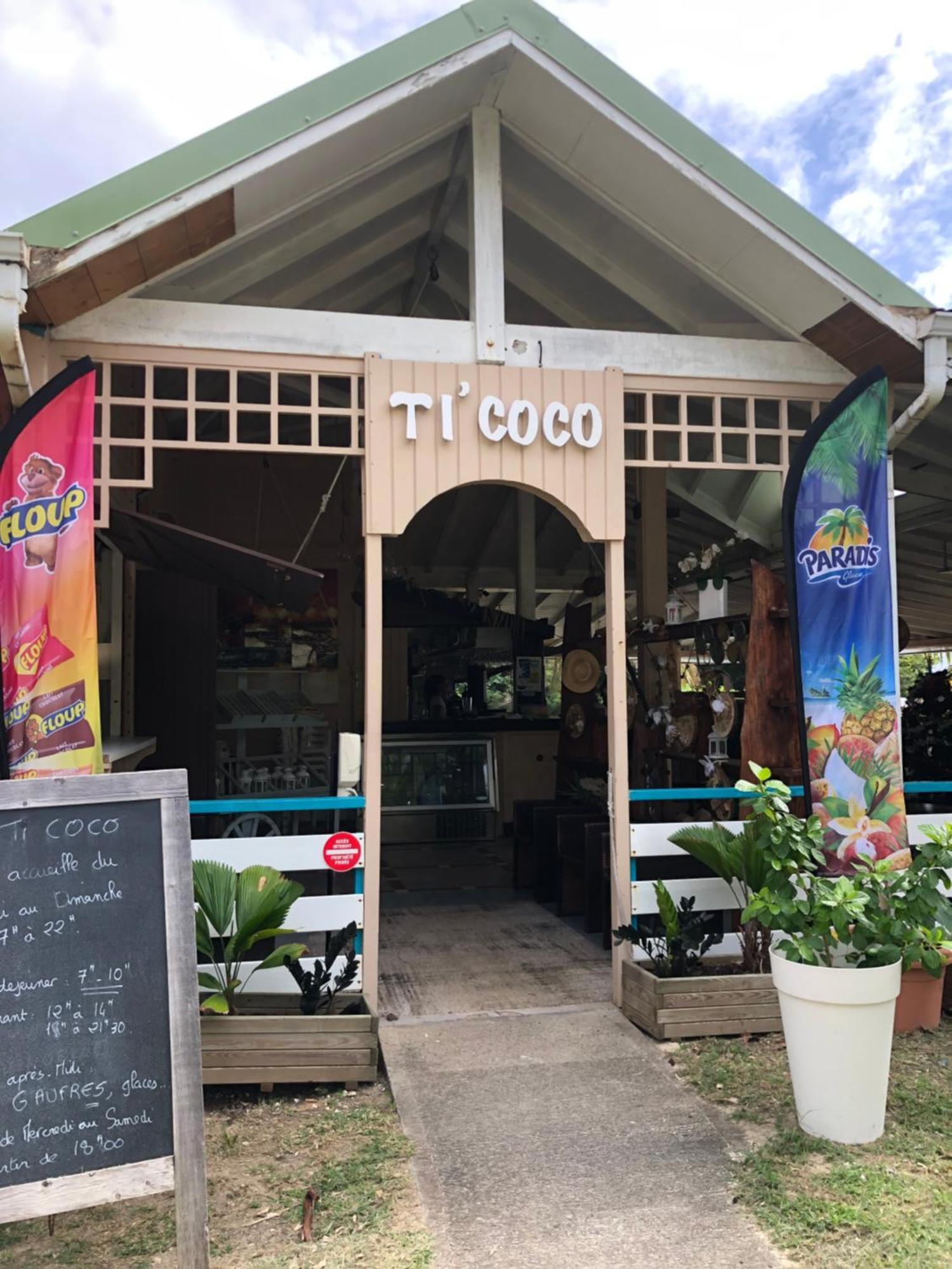 Studio Hibiscus Anse Des Rochers Saint Francois Exterior photo